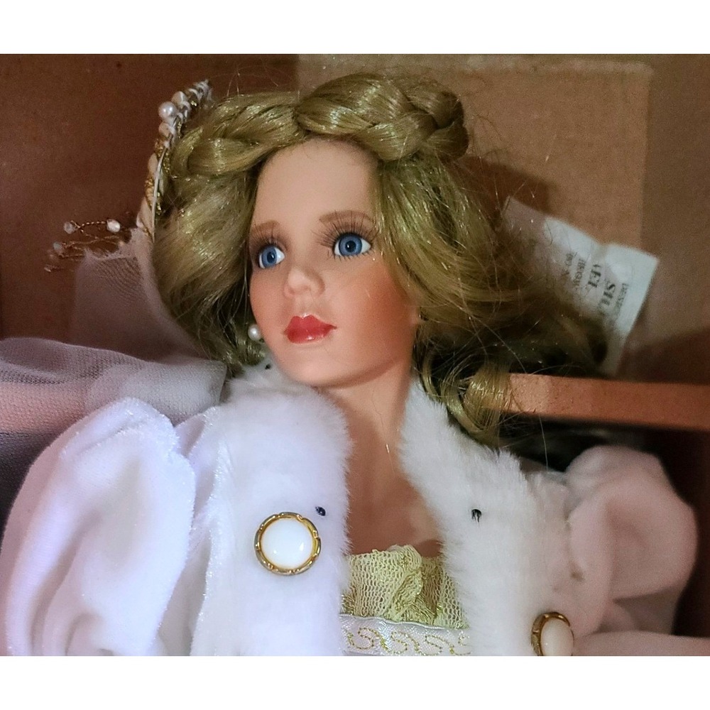 Ashton Drake Sleeping Beauty Bride Doll Cindy McClure Original Issue Limited